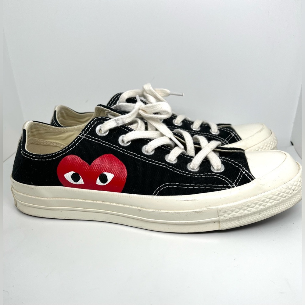 CDG Comme Des Garçons x Converse low cut chuck Taylor’s heart men’s 7 women’s 9